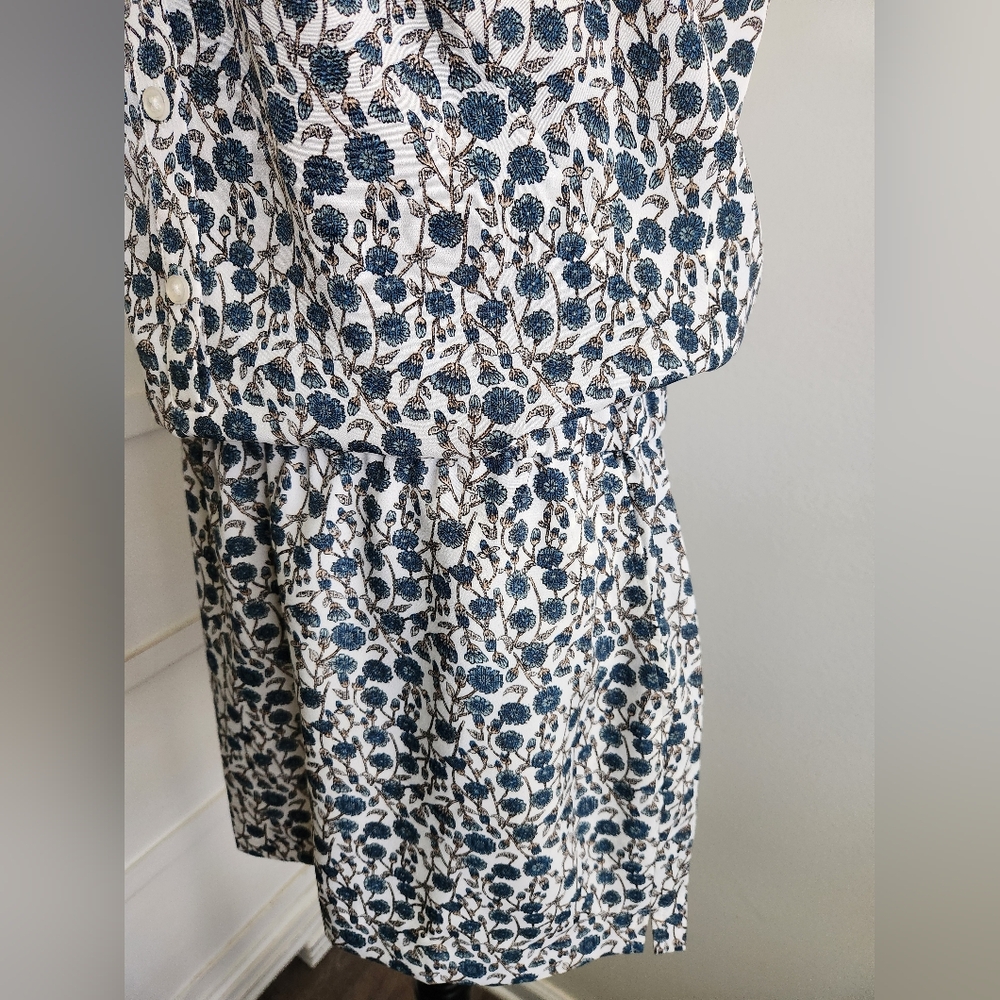 ANN TAYLOR LOFT FLORAL SLEEVELESS ROMPER - Picture 5 of 10